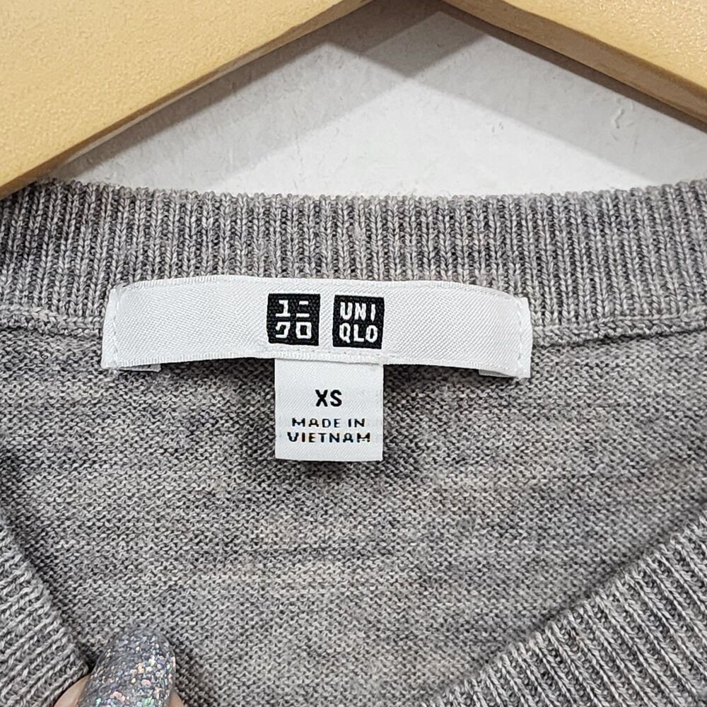 UNIQLO  Pure Wool Merino Crew Neck Sweater Space-dye Gray Womens Size XS - Picture 5 of 14